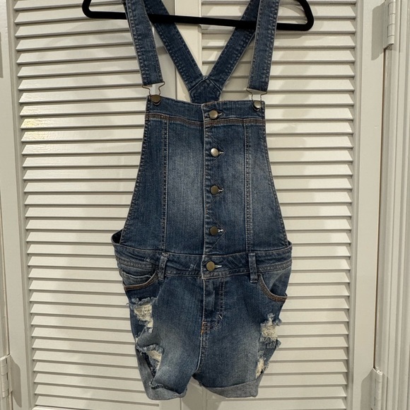 Tinseltown Other - Tinseltown Indigo Denim Couture Shorts Overalls Sz MED